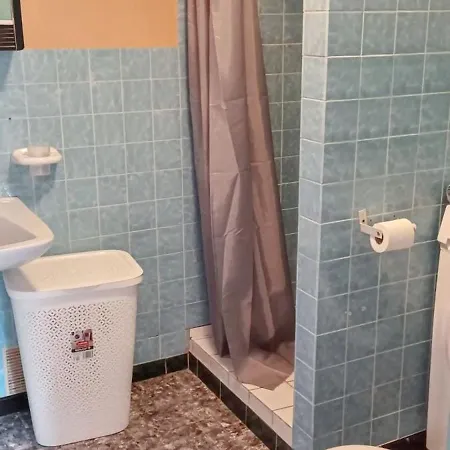 à Cornimont, 30 M², Terrasse Ensoleillée Apartamento